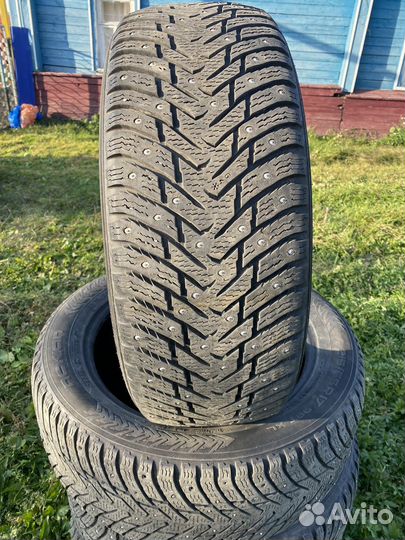 Nokian Tyres Hakkapeliitta 8 215/55 R17 98T