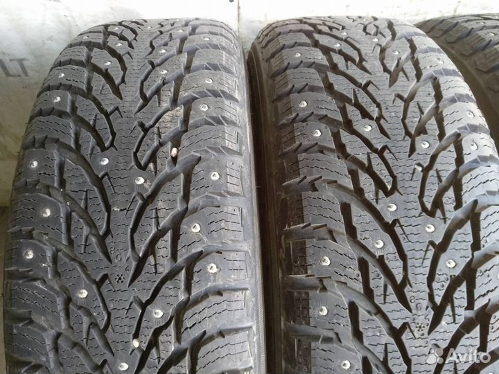 Nokian Tyres Hakkapeliitta 9 SUV 215/65 R17 103T