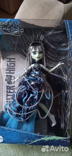 Кукла Monster High Frankie Stein Doll with Origina