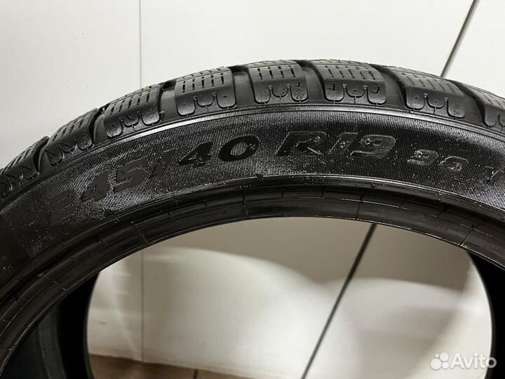 Pirelli P Zero Winter 245/40 R19