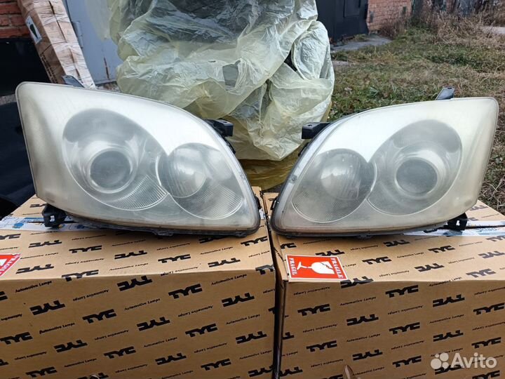 Фары toyota avensis