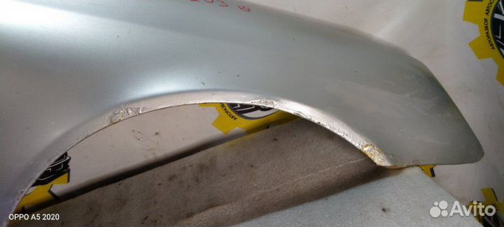 Крыло переднее правое Mercedes-Benz C-Class W203