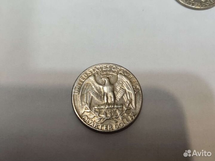 Liberty quarter dollar