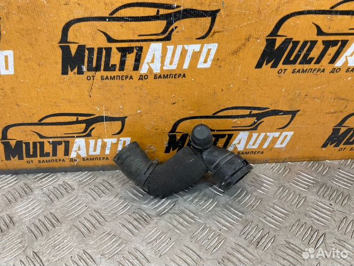 Патрубок системы охлаждения Land Rover Range Rover