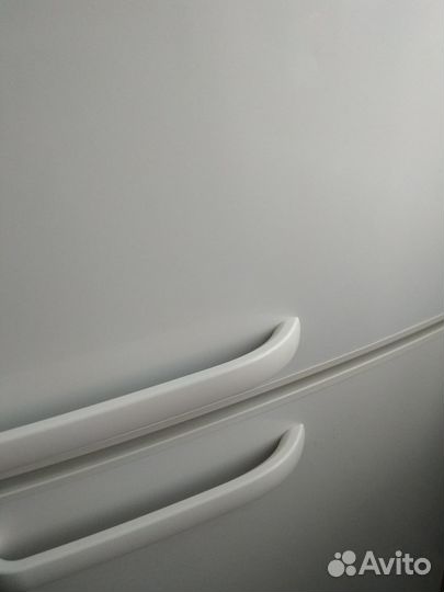 Холодильник бу Атлант