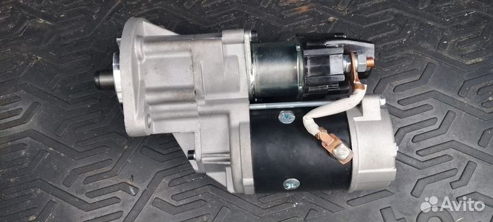 Стартер на экскаватор hitachi