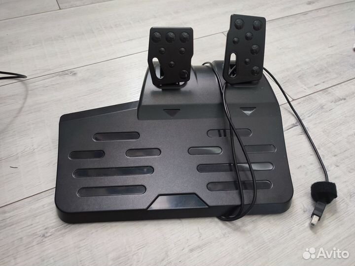 Игровой руль с педалями sven gc w900