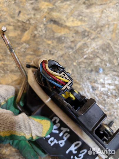 Замок Двери Правый Задний Хендай Гетц Рестайлинг