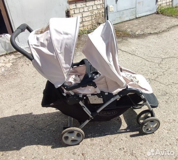Коляска для погодок
