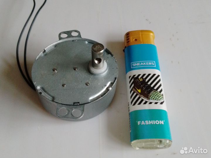 Электрический двигатель