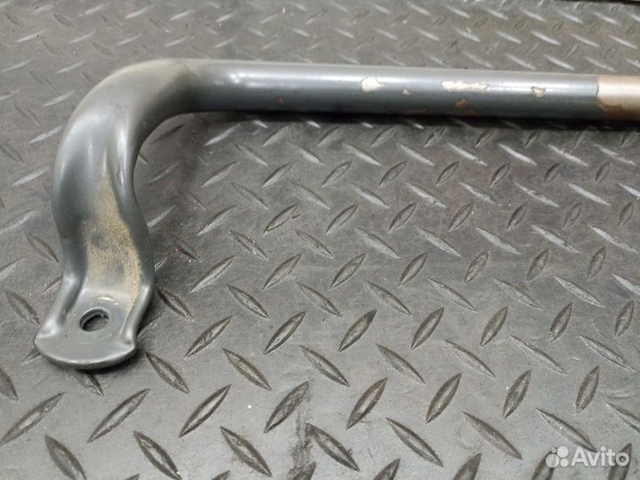 81970010587 Поручень кабины передний