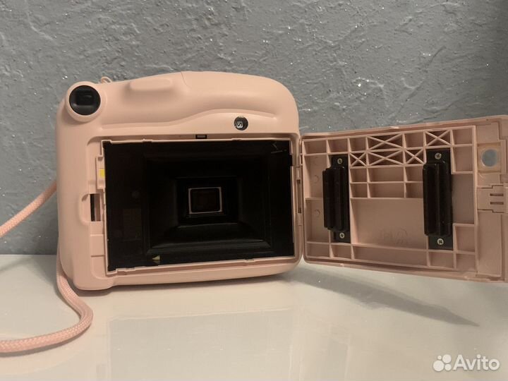 Фотоаппарат от instax mini 11