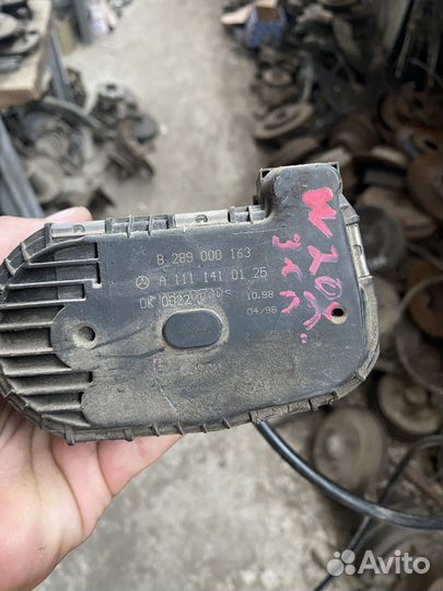 Дроссельная заслонка Мерседес W202 OM111 2.0л