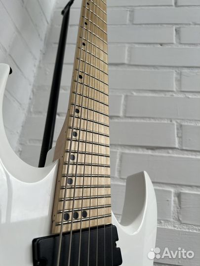 Семиструнная электрогитара