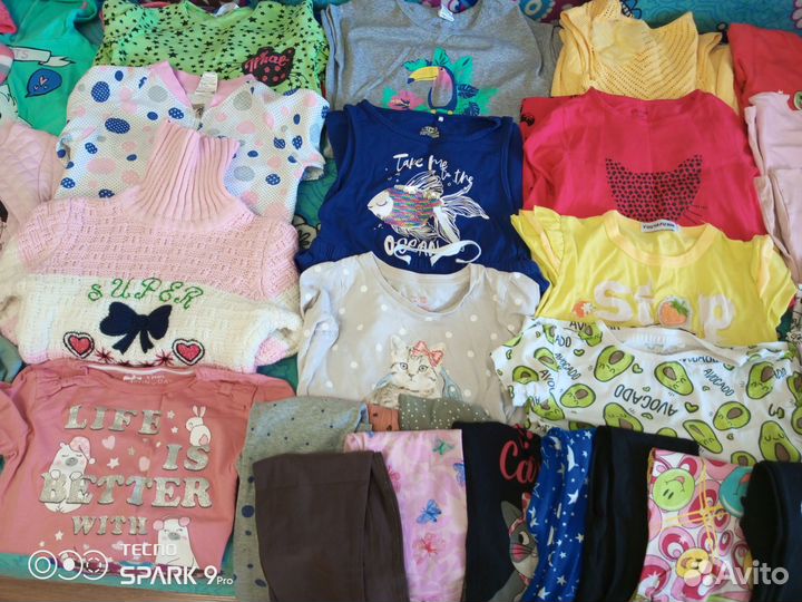 Продам пакет вещей на девочку 5-6 лет