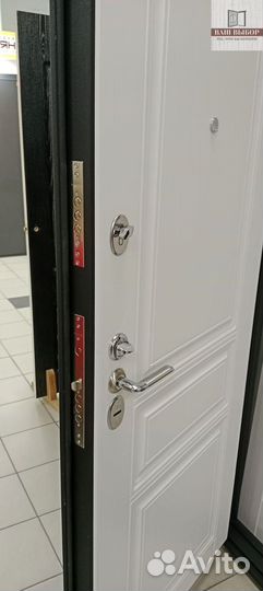 Дверь входная новая