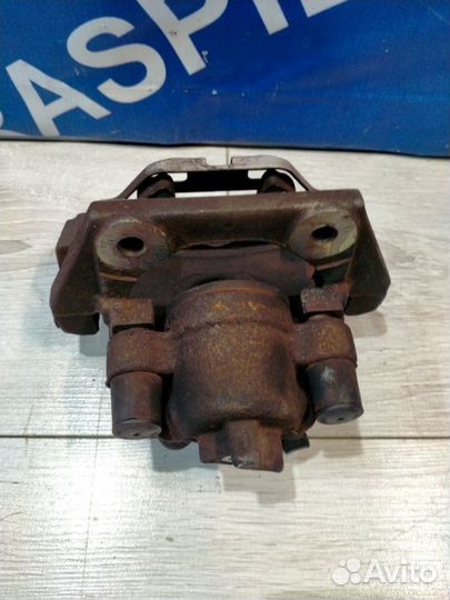 Суппорт задний правый Bmw X5 E53 M54 03/2004