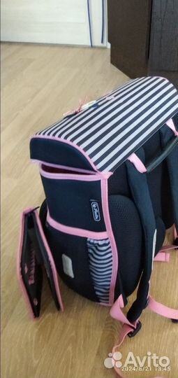 Рюкзаки школьные