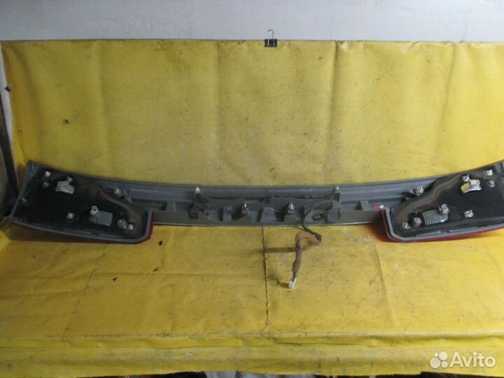 Стоп-планка P8028 на Honda Stepwgn RG1