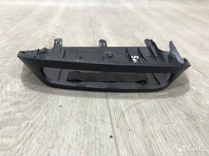 Накладка на центральную консоль Hyundai Solaris 2