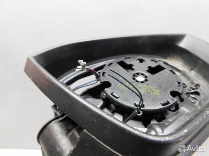 Зеркало правое электрическое Skoda Superb