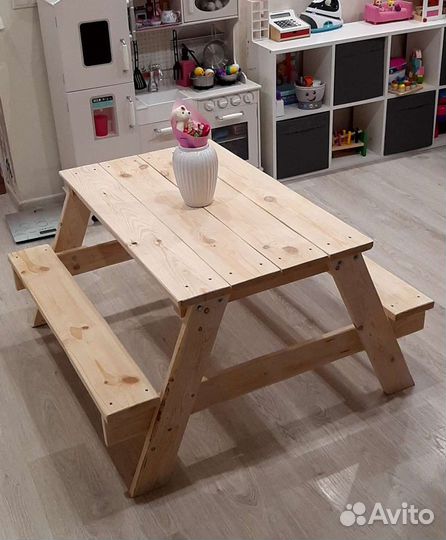 Детский стол с лавочками