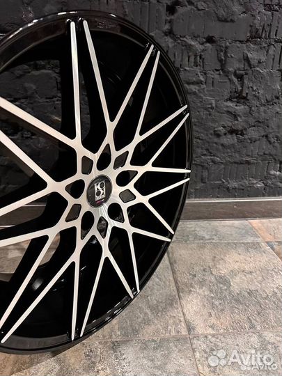 Новые разноширокие литые диски R19 5x108