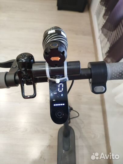 Электросамокат Xiaomi Mi Electric Scooter 1s