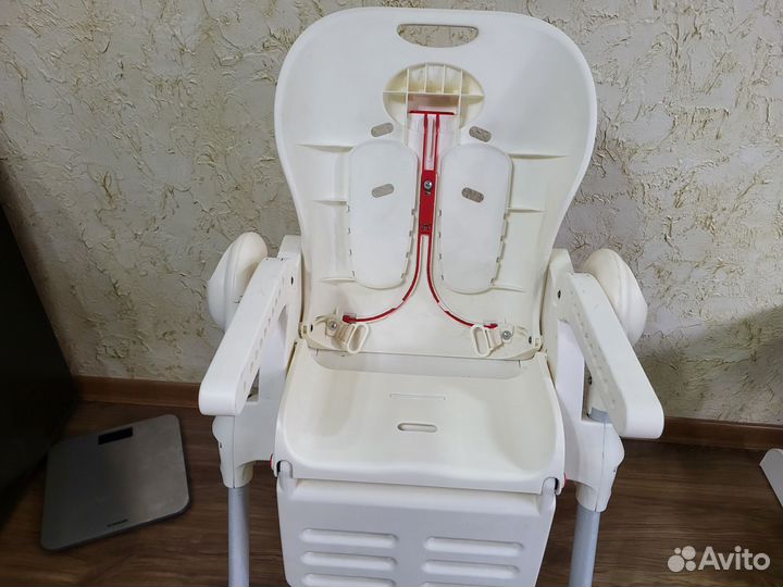 Детский стульчик для кормления chicco