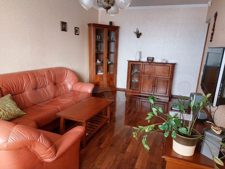 3-к. квартира, 67 м², 9/9 эт.