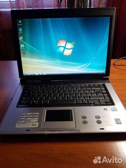 Ноутбук asus
