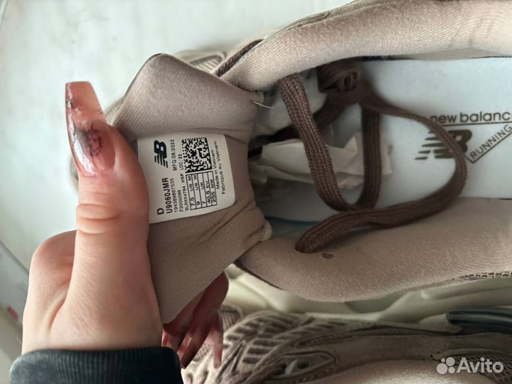 Кроссовки женские new balance 40