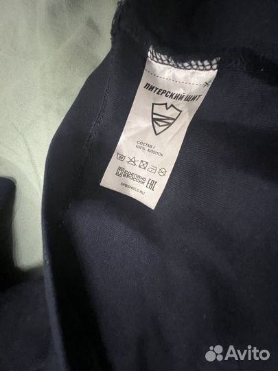 Футболка питерский щит