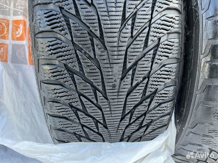 Nokian Tyres Hakkapeliitta R2 235/55 R17 103R