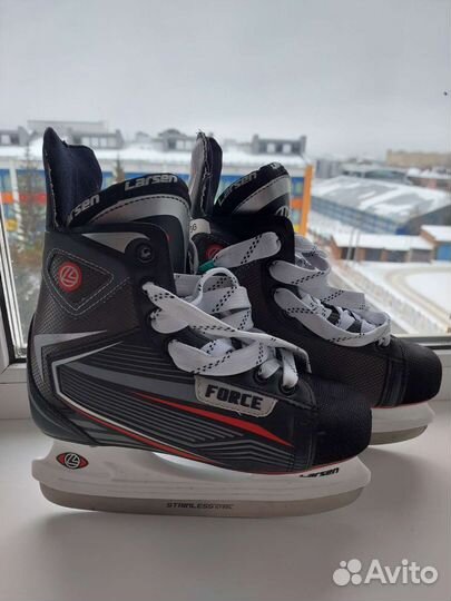 Коньки хоккейные 36 размер larsen