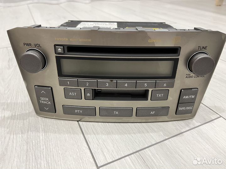 Штатная магнитола авенсис с yatour и колонками