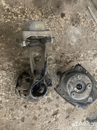 Цапфа,поворотный кулак Peugeot 407 Пежо 407