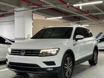 Volkswagen Tiguan 2.0 AMT, 2021, 28 000 км, с пробегом, цена 2 000 000 руб.