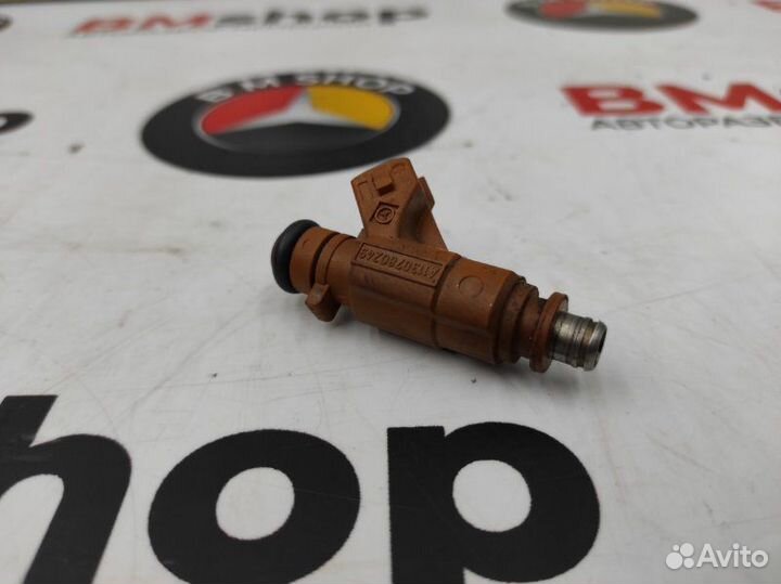 Форсунка топливная Mercedes-Benz E 550 W211