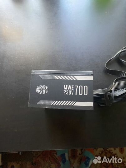 Блок питания Coolermaster mwe 700
