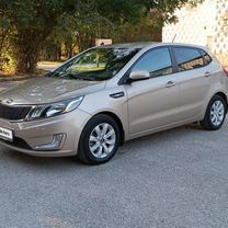 Kia Rio 1.6 AT, 2014, 101 500 км, с пробегом, цена 1 175 000 руб.