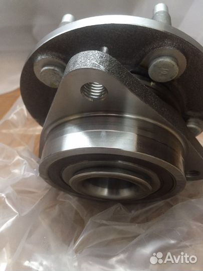 Ступица колеса передняя в сборе