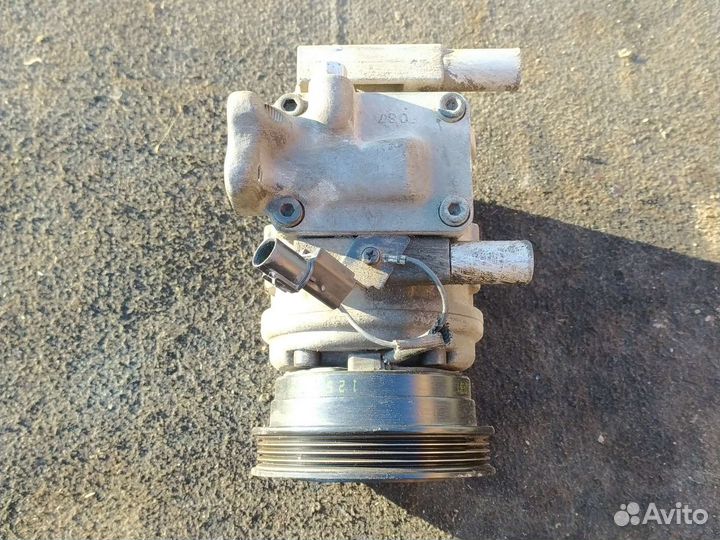 Компрессор кондиционера KIA cerato 1