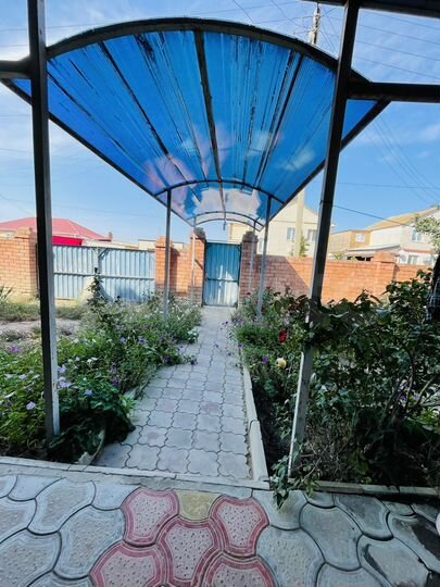 Дом 200 м² на участке 8 сот.