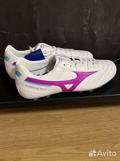 Футбольные бутсы mizuno