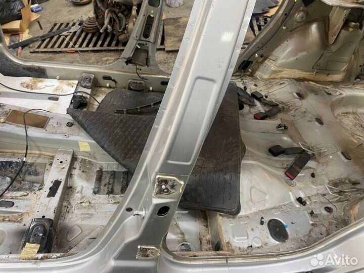 Б/У Порог со стойкой левый 7640900Q0A nissan