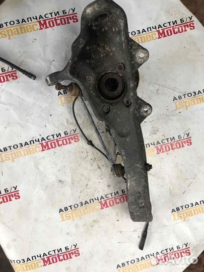 Кулак поворотный левый BMW X5 E70