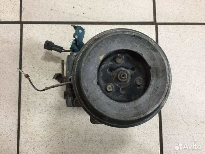 Компрессор кондиционера Mitsubishi Montero Sport 1