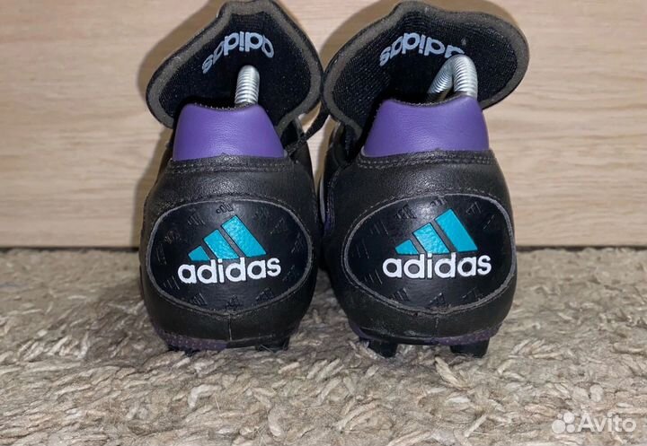 Футбольные бутсы Adidas Santiago Liga 1996 года