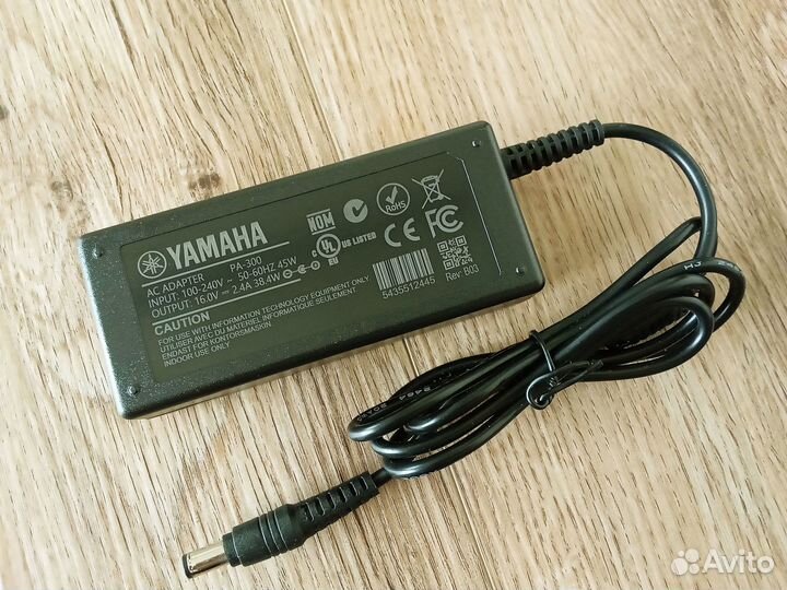 Адаптер питания для Yamaha PSR-sх700 (PA-300C)